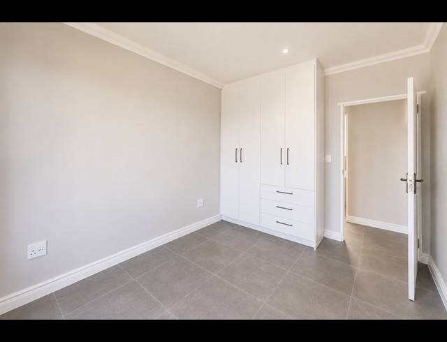 4 BEDROOM FREESTANDING FOR SALE IN SHELLEY POINT